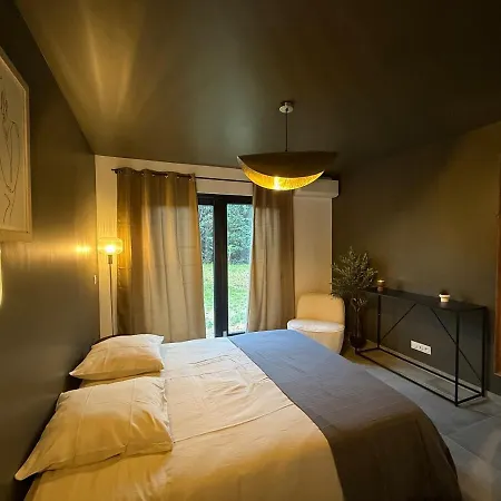 Villa Modern House 4 Bedrooms *