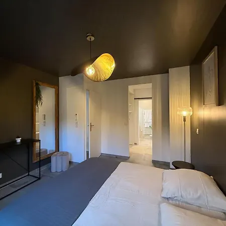 Modern House 4 Bedrooms Villa